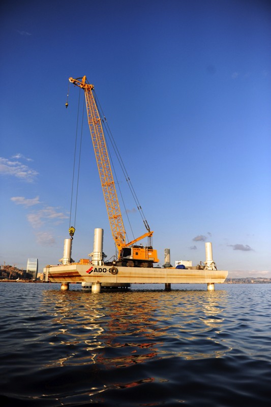 SELF-RAISING FOUR-LEGGED PARTLY BARGE  (30x14m Jack-Up Barge)